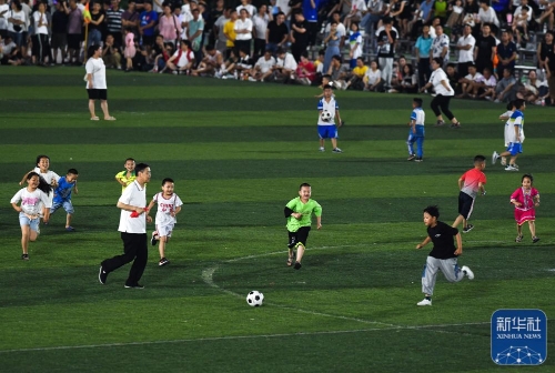 究竟谁在关 究竟谁在关